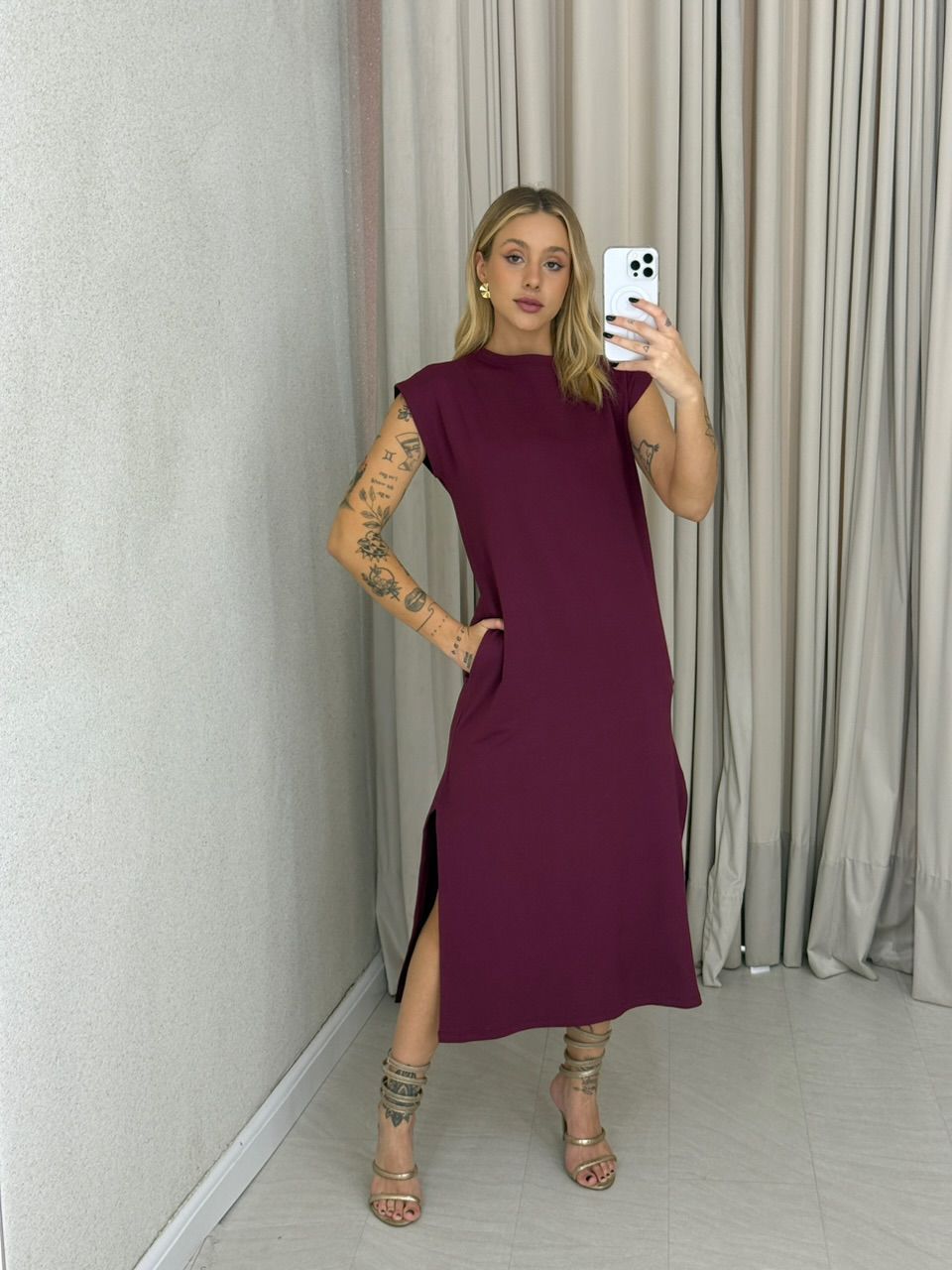 VESTIDO AUGUSTA MUSCLE VINHO - 0059330168 - CAROLLA FERRARO