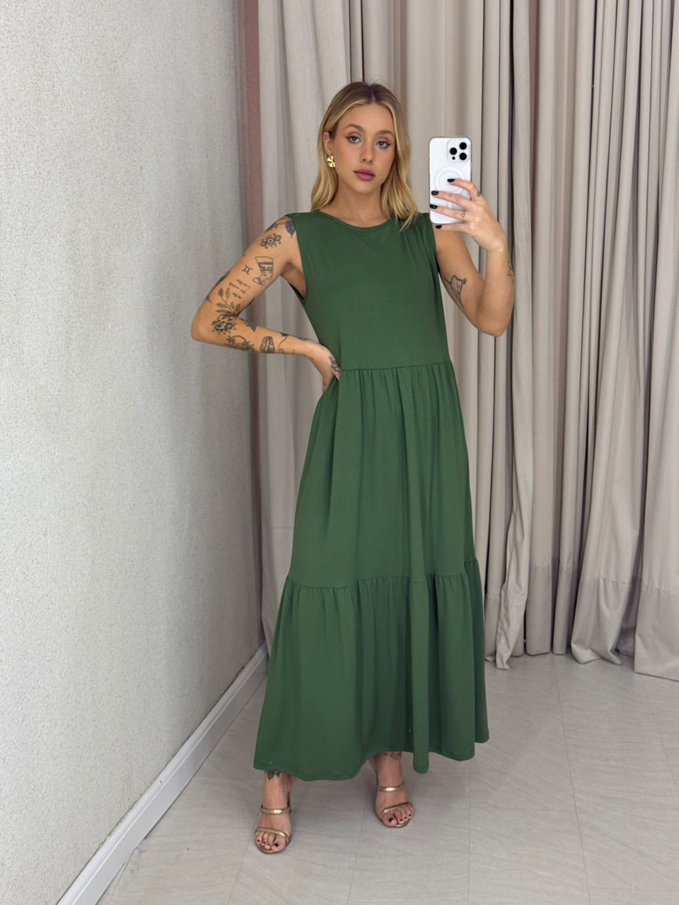 VESTIDO GILDA CAVADO Verde Oliva - 0059440008 - CAROLLA FERRARO