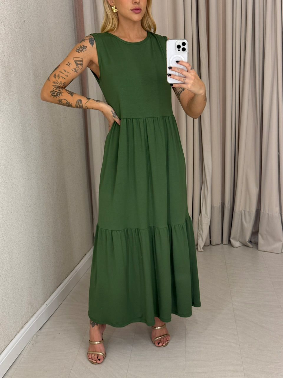 VESTIDO GILDA CAVADO Verde Oliva