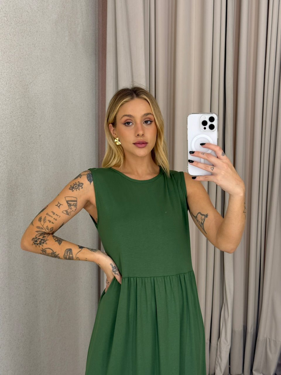VESTIDO GILDA CAVADO Verde Oliva