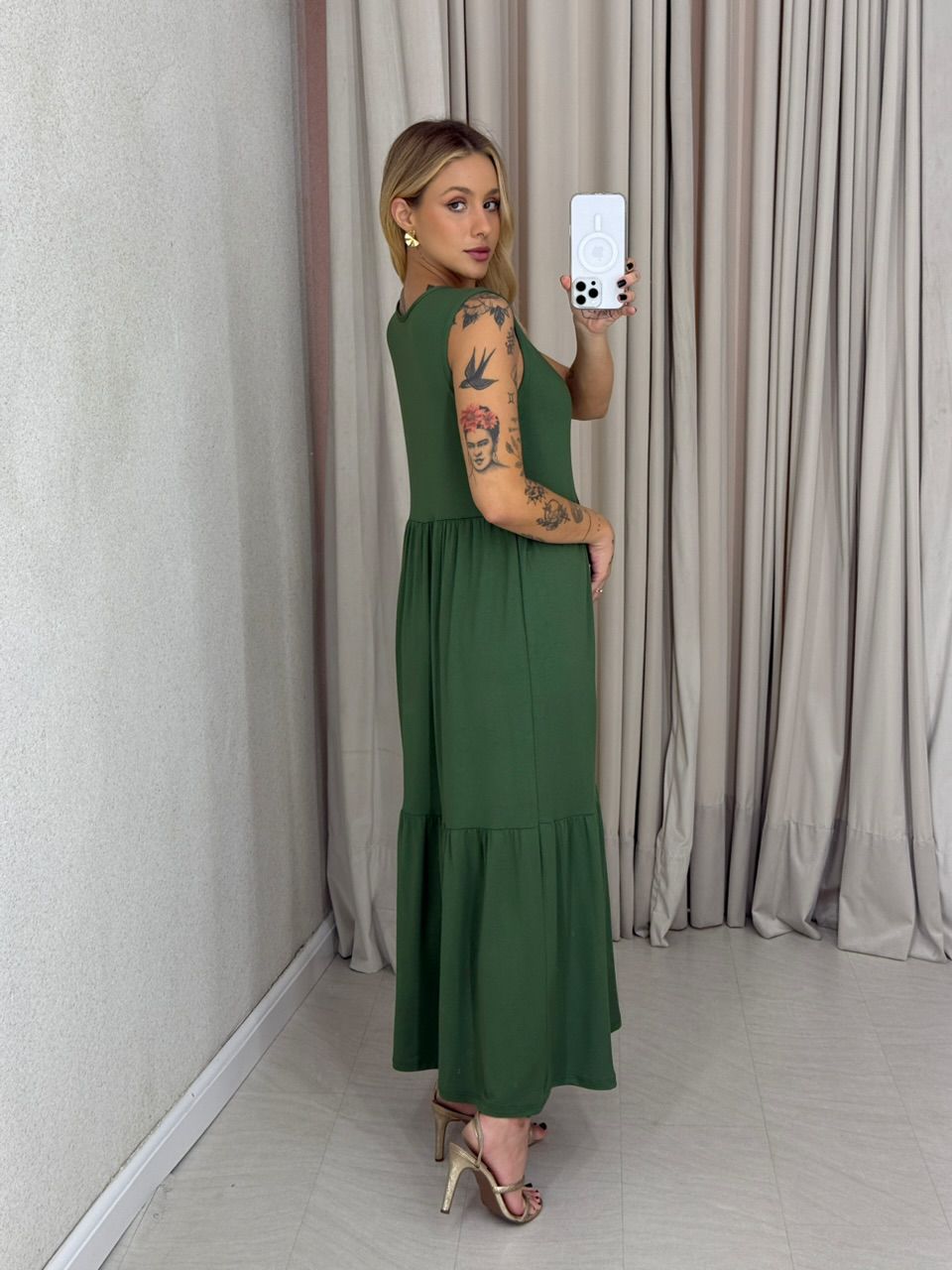 VESTIDO GILDA CAVADO Verde Oliva