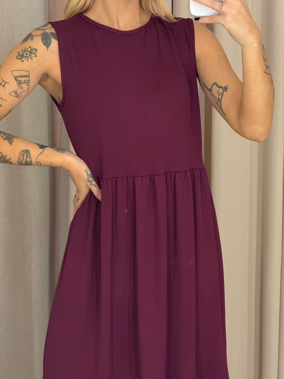 VESTIDO GILDA CAVADO VINHO