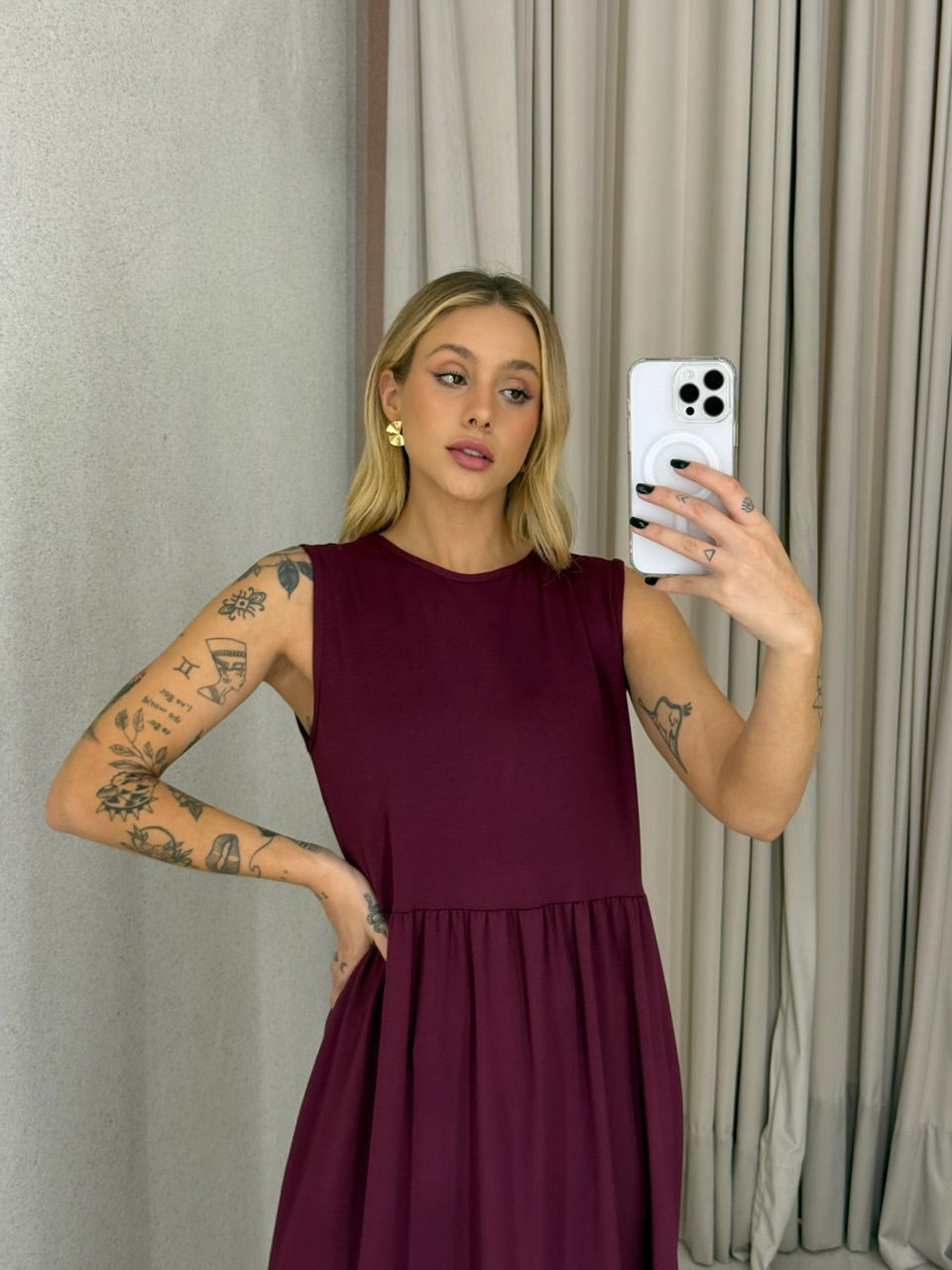 VESTIDO GILDA CAVADO VINHO