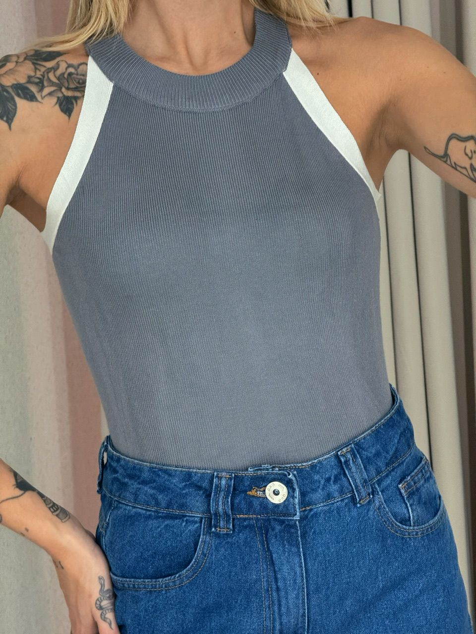 BLUSA ALANA CAVADA CINZA