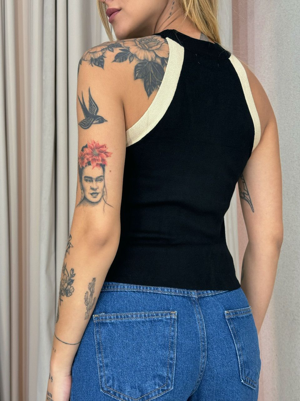 BLUSA ALANA CAVADA PRETA