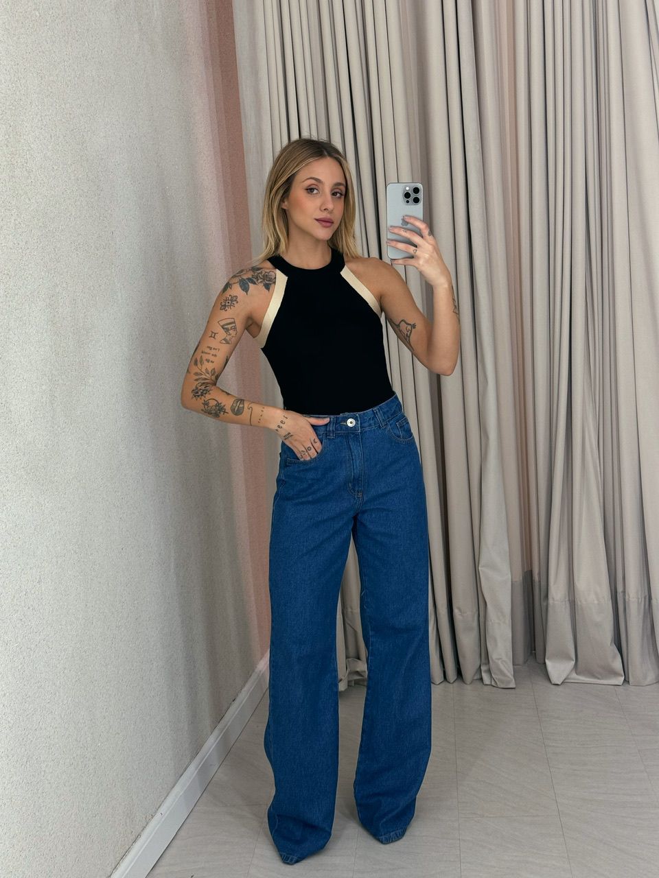 BLUSA ALANA CAVADA PRETA