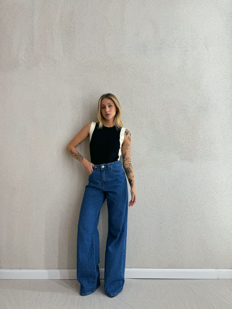 BLUSA CECÍLIA CAVADA PRETA