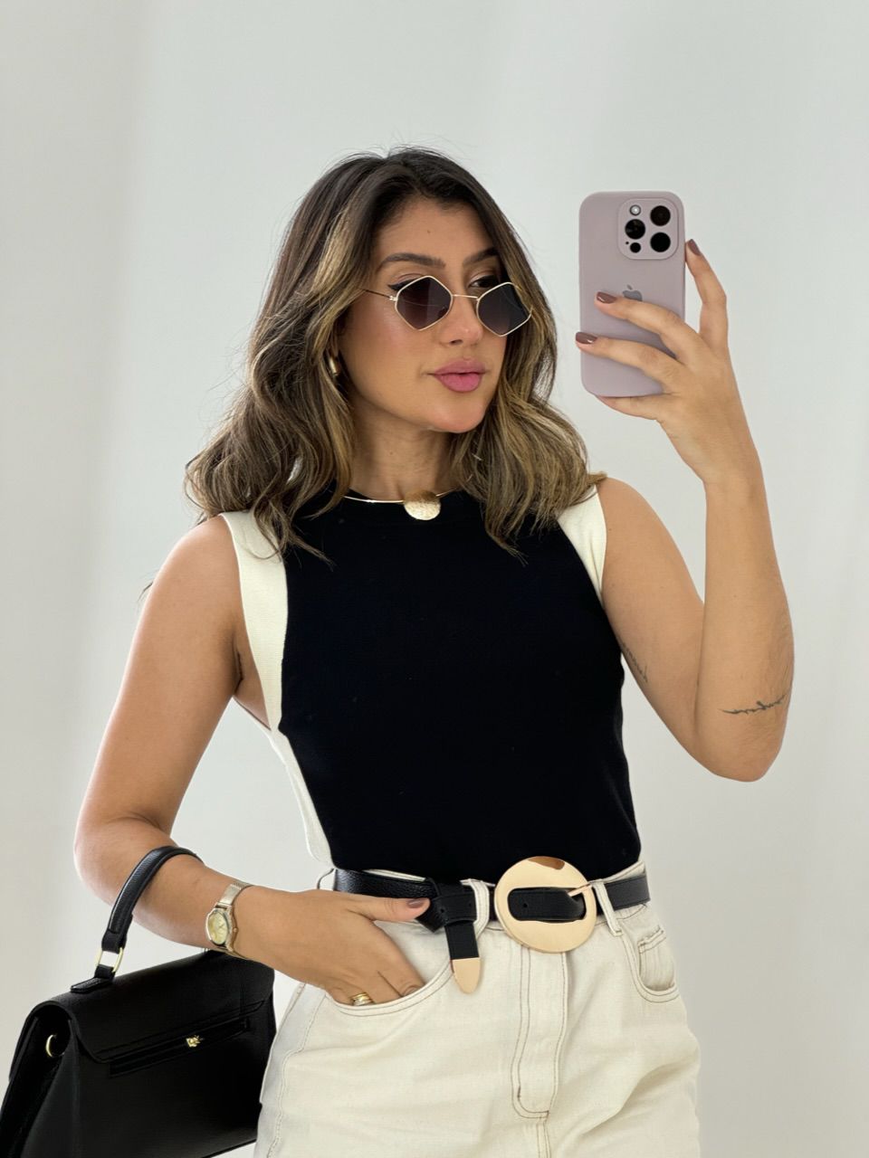 BLUSA CECÍLIA CAVADA PRETA - 0054320033 - CAROLLA FERRARO