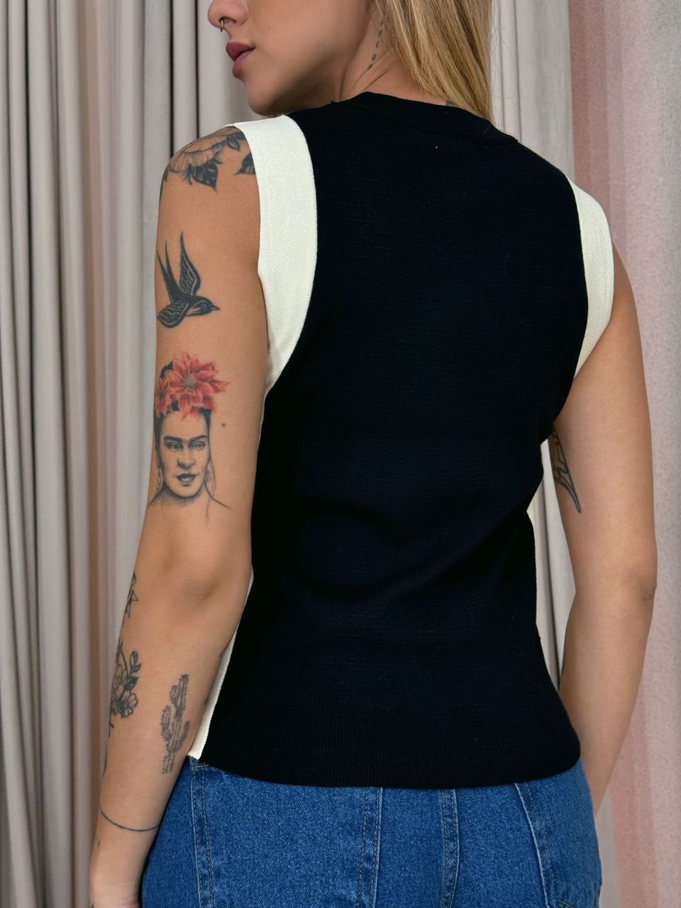 BLUSA CECÍLIA CAVADA PRETA