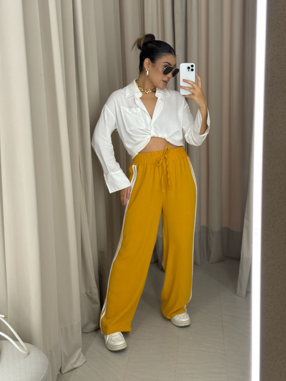 CALÇA LORENA LISTRAS MOSTARDA