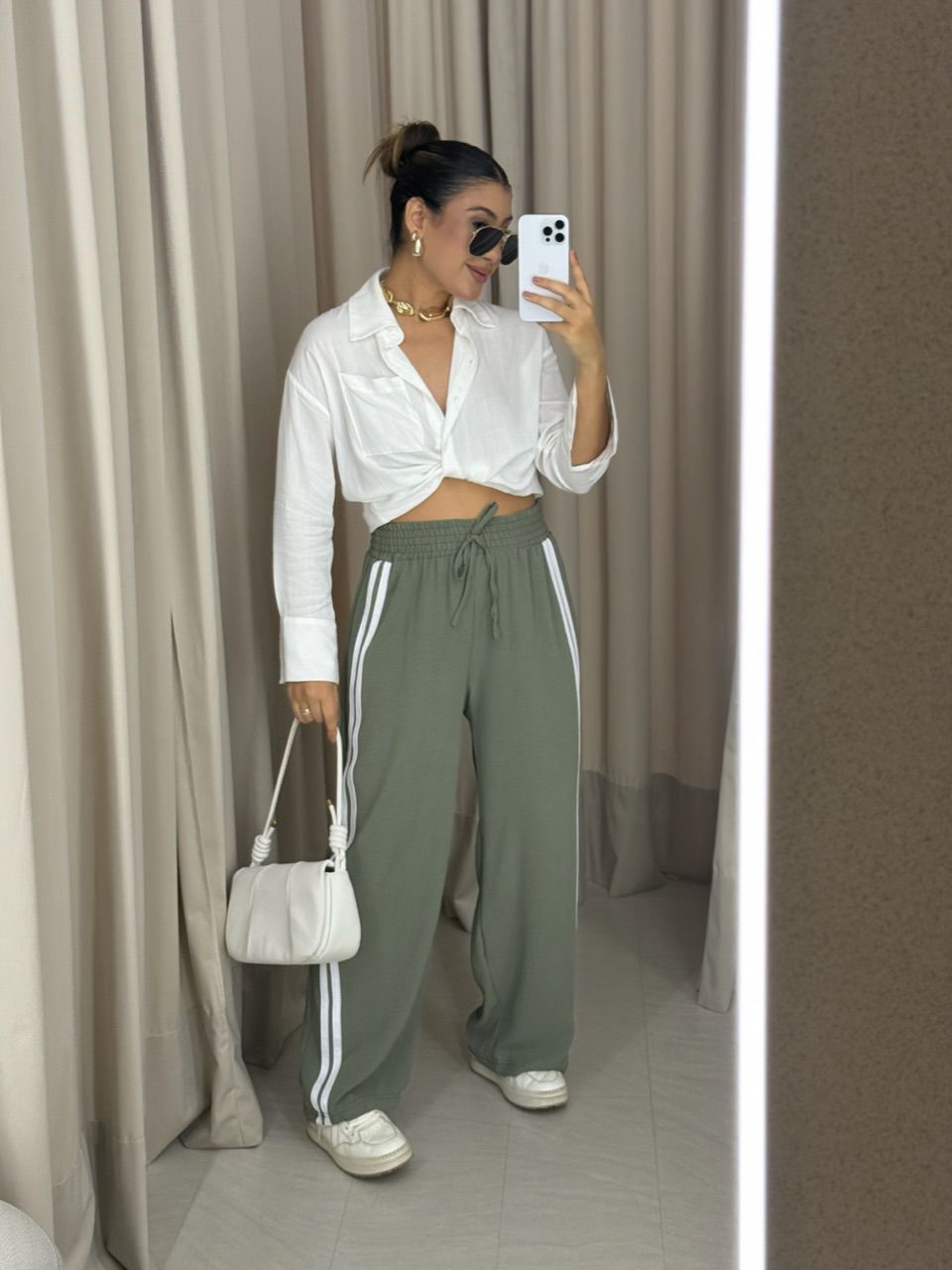 CALÇA LORENA LISTRAS VERDE OLIVA