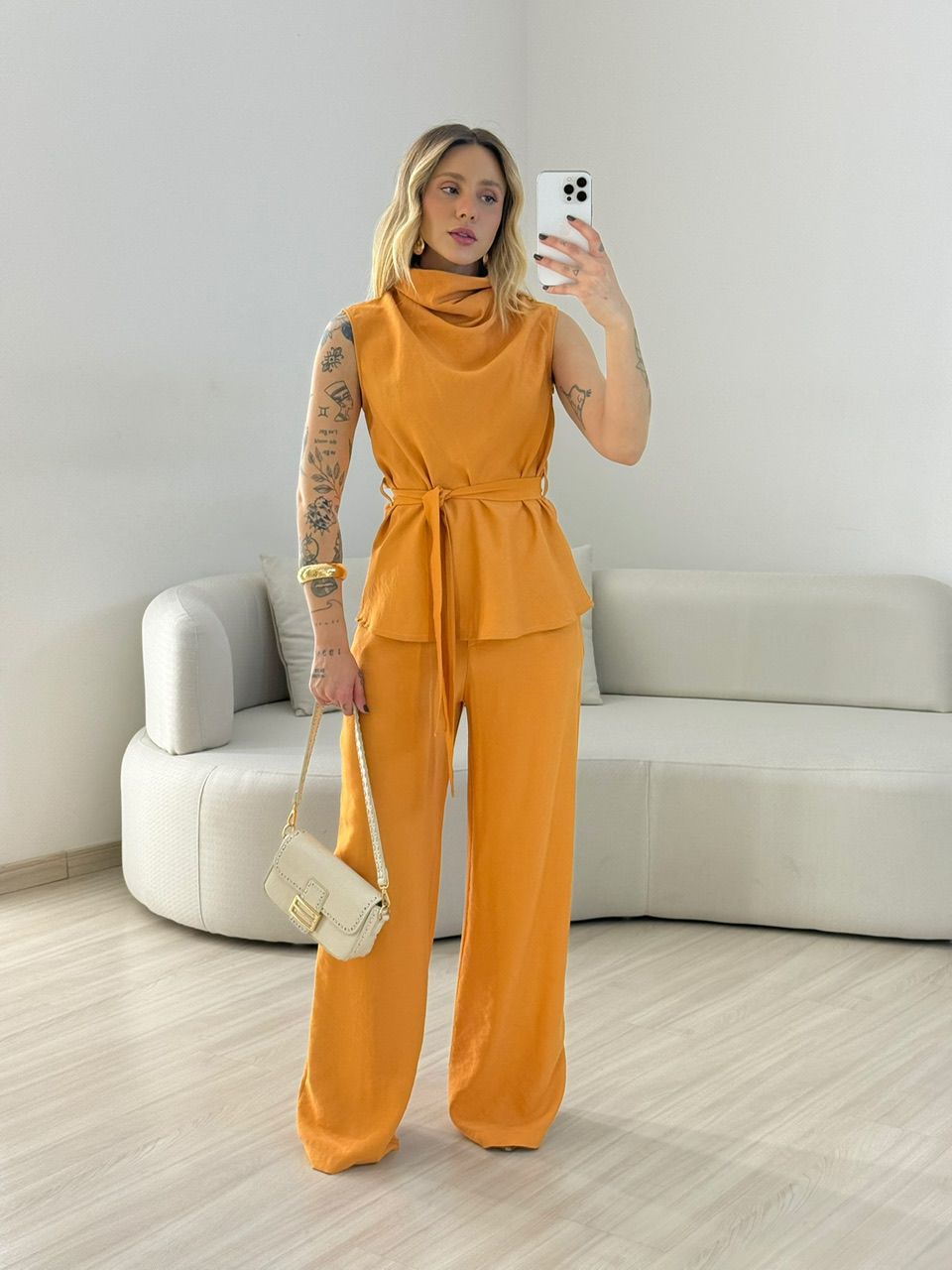 CONJUNTO ARIANA GOLA CARAMELO