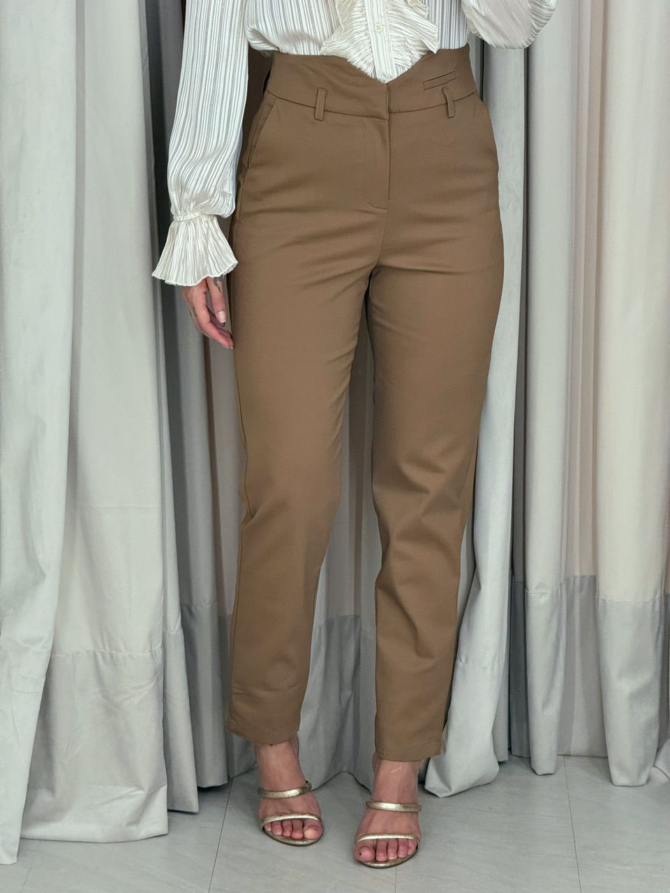 CALÇA GABRIELA SKINNY MARROM