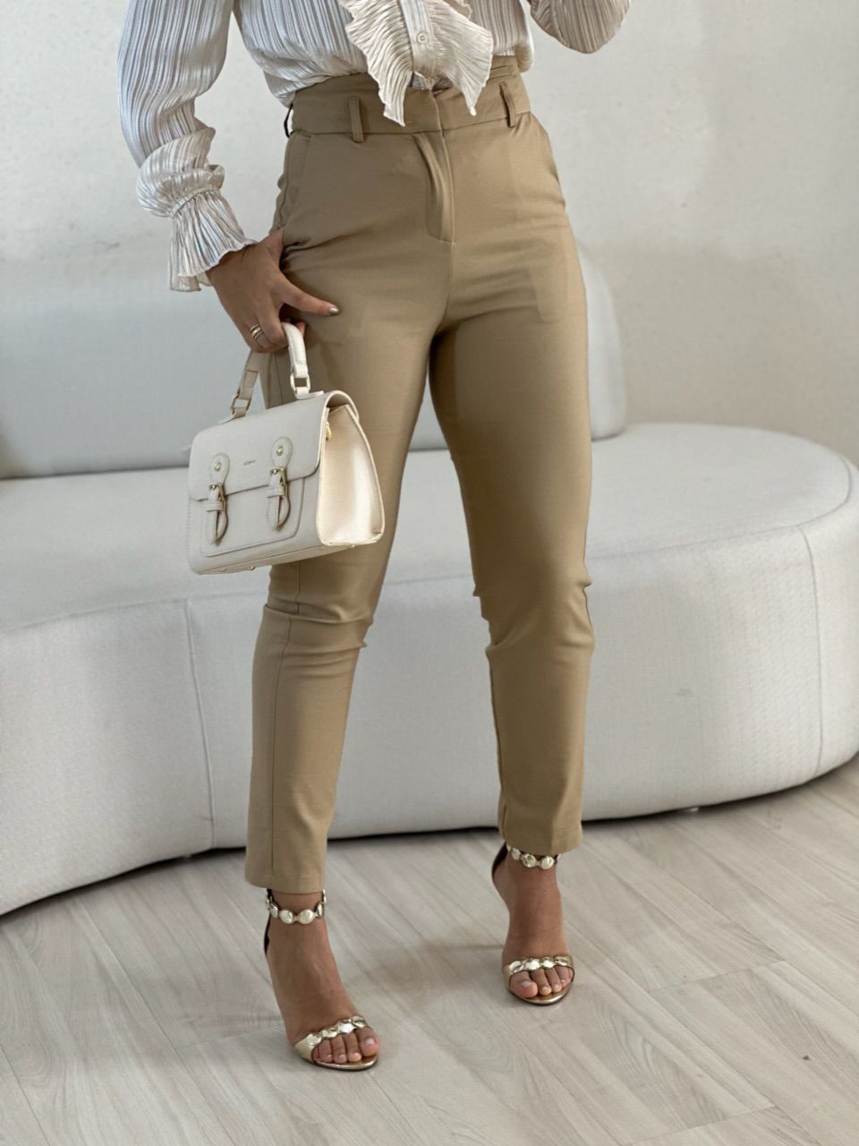 CALÇA GABRIELA SKINNY NUDE - 0056420049 - CAROLLA FERRARO