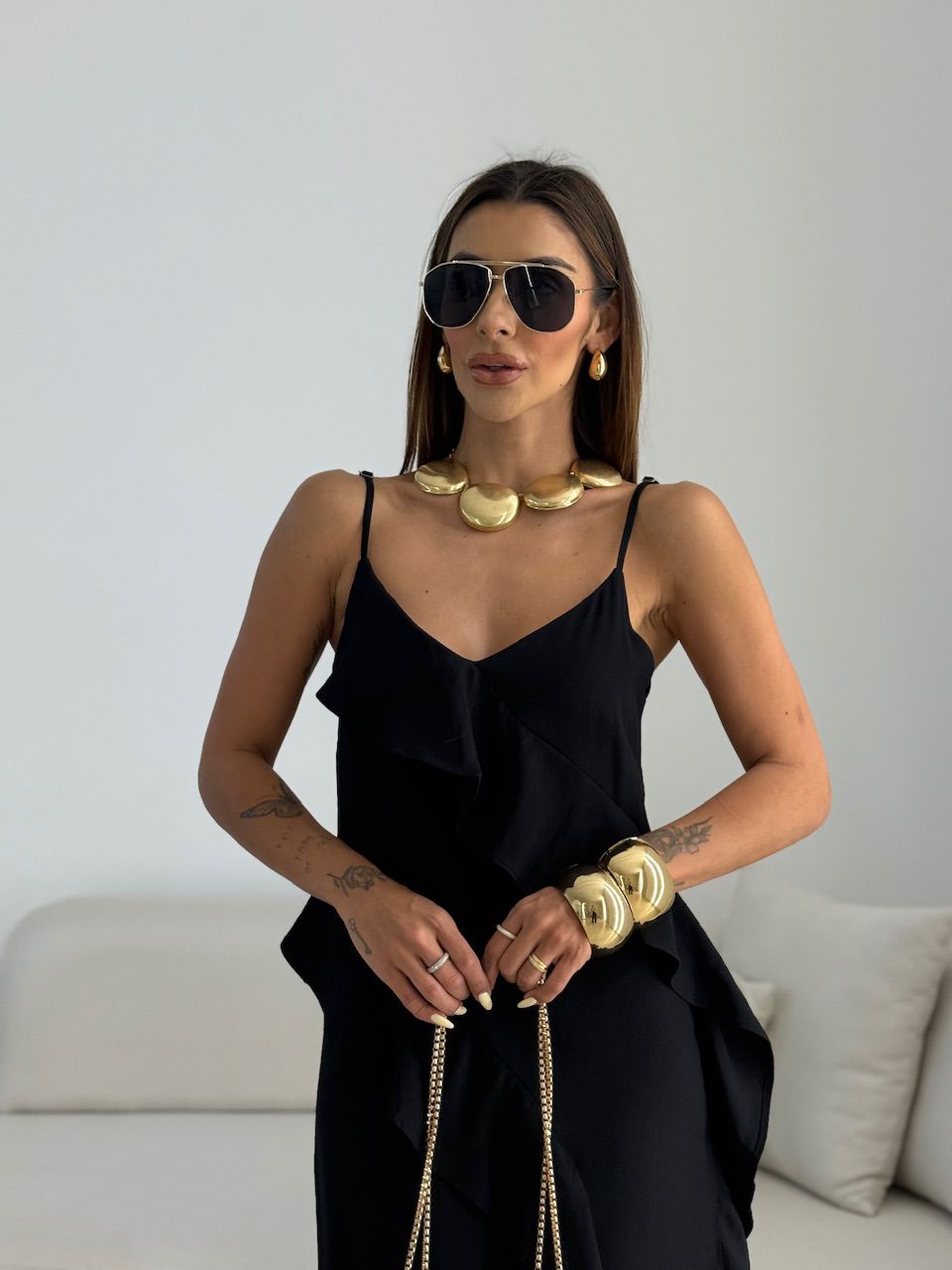 VESTIDO ALANIS BABADO PRETO