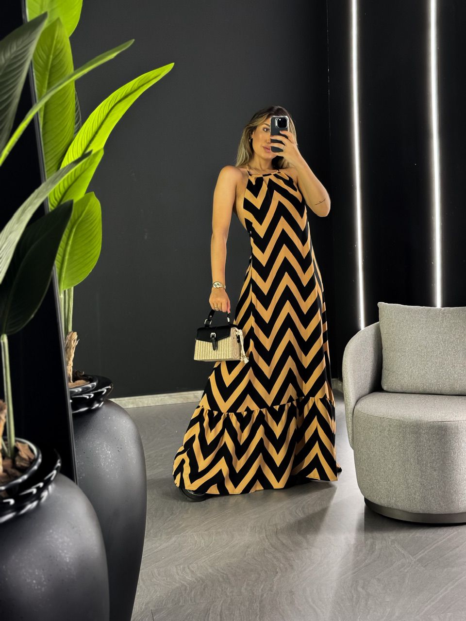 VESTIDO CHEVRON FRENTE ÚNICA CARAMELO