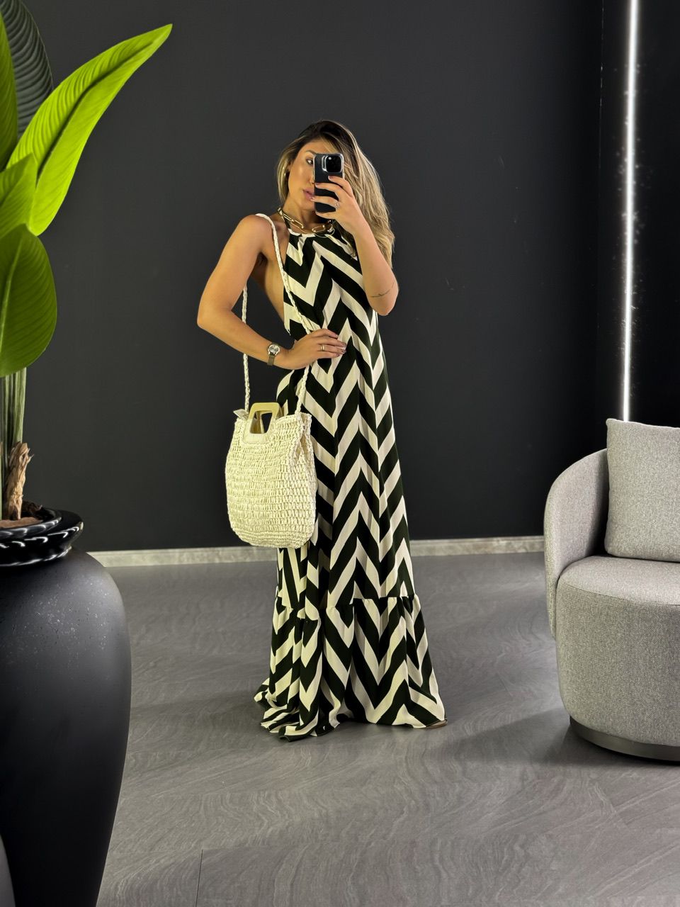 VESTIDO CHEVRON FRENTE ÚNICA VERDE OLIVA