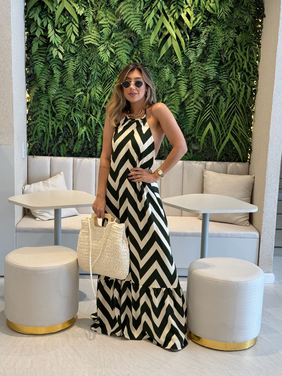 VESTIDO CHEVRON FRENTE ÚNICA VERDE OLIVA