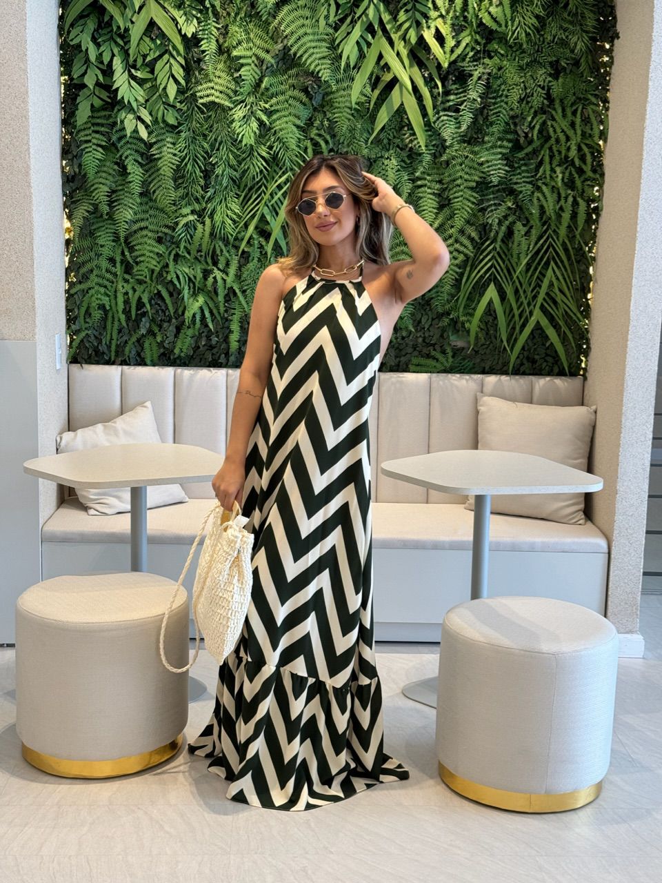 VESTIDO CHEVRON FRENTE ÚNICA VERDE OLIVA