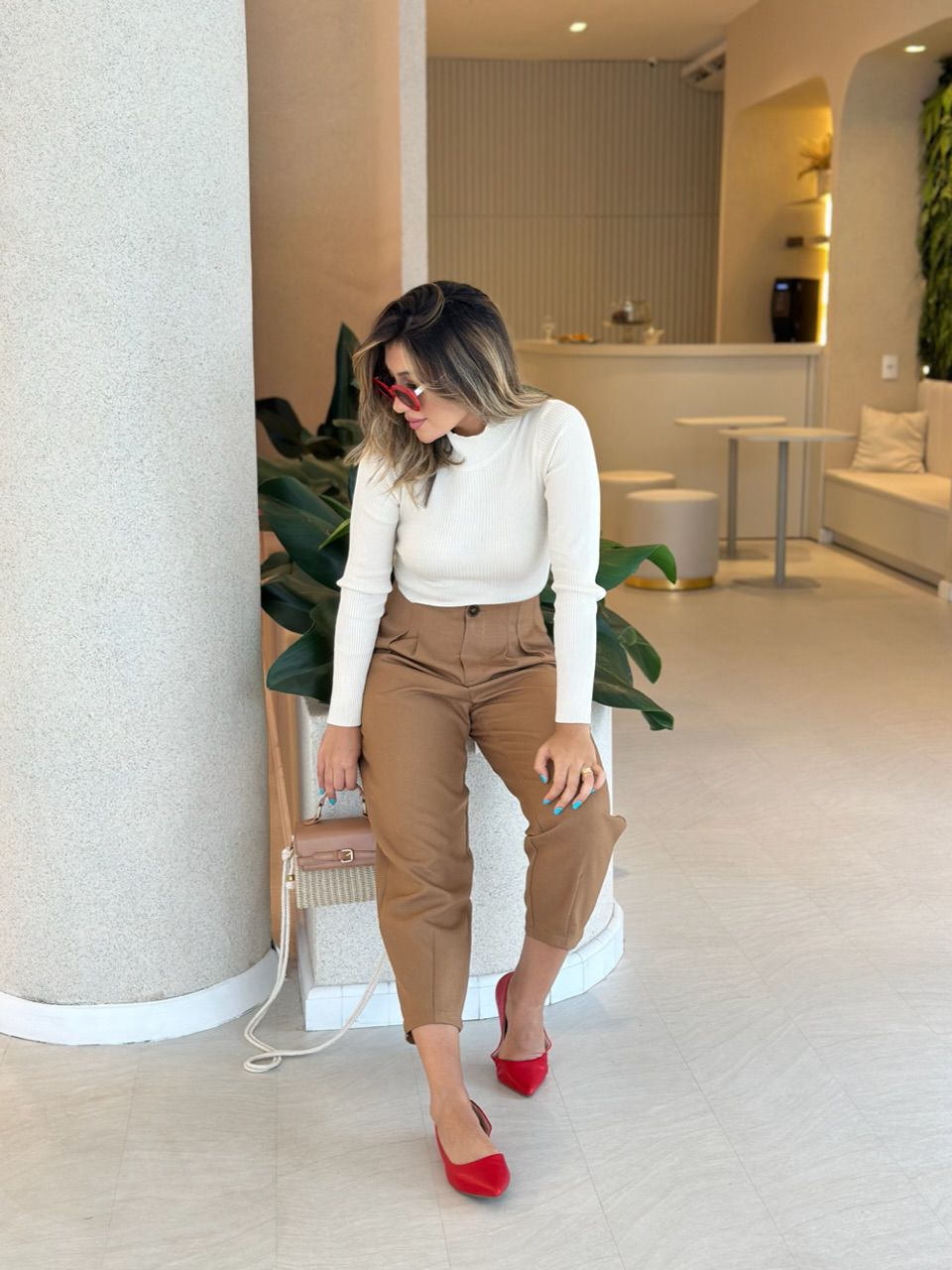 BLUSA COSTAS ABERTA TRICOT AREIA