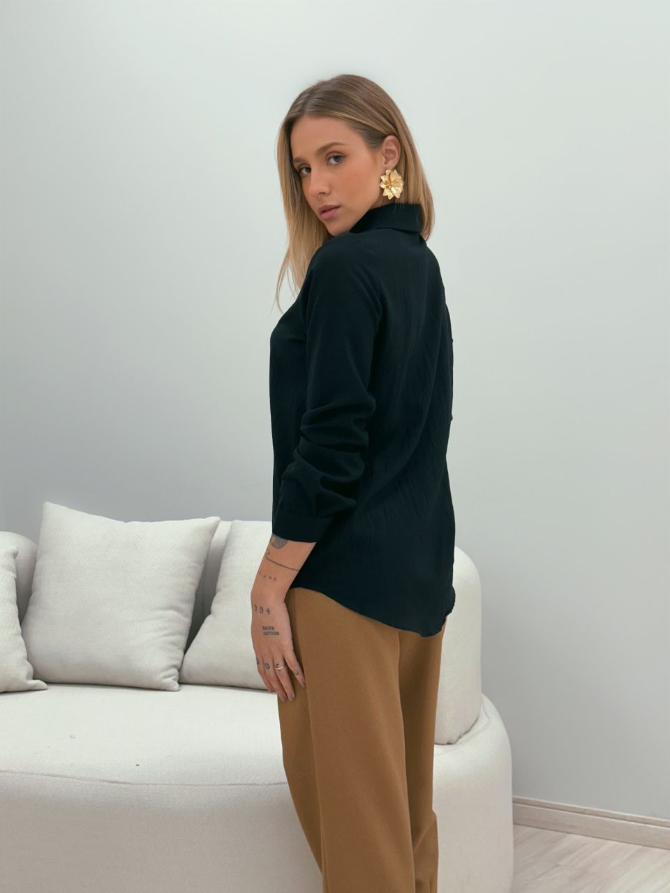 CAMISA LARA LISA PRETA