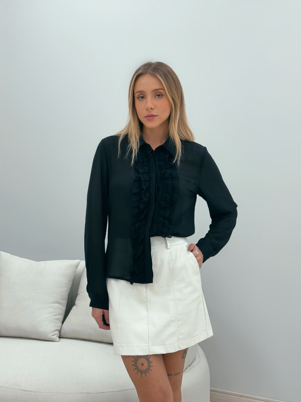 CAMISA YASMIN BABADO PRETA