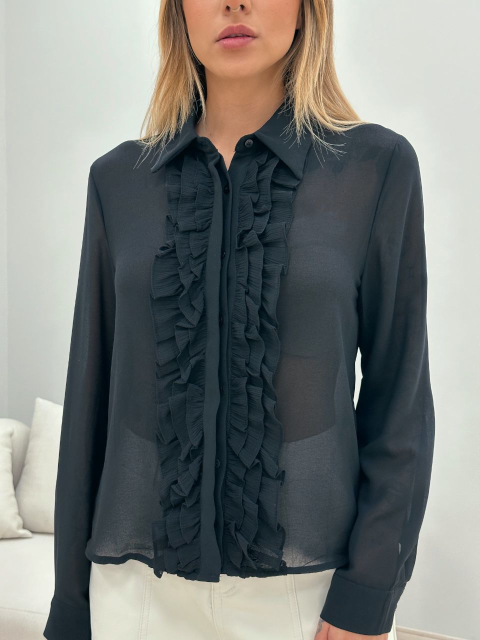 CAMISA YASMIN BABADO PRETA