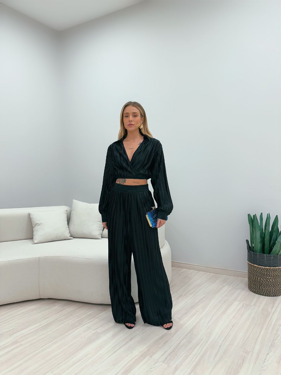 CONJUNTO CAMILA PLISSADO PRETO - 0048760032 - CAROLLA FERRARO