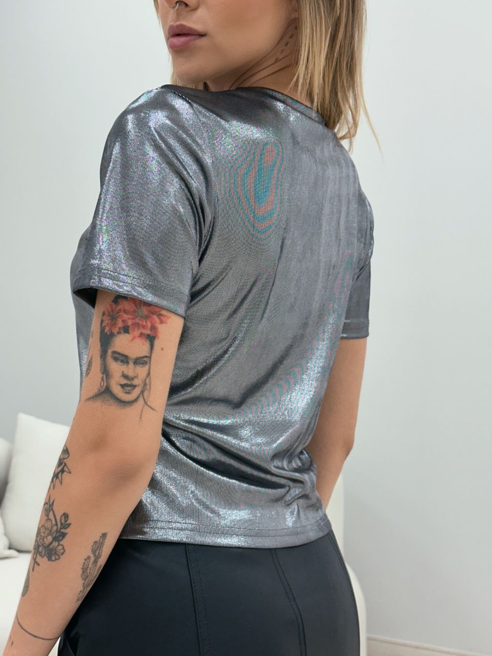 T-SHIRT METALIZADA CHUMBO