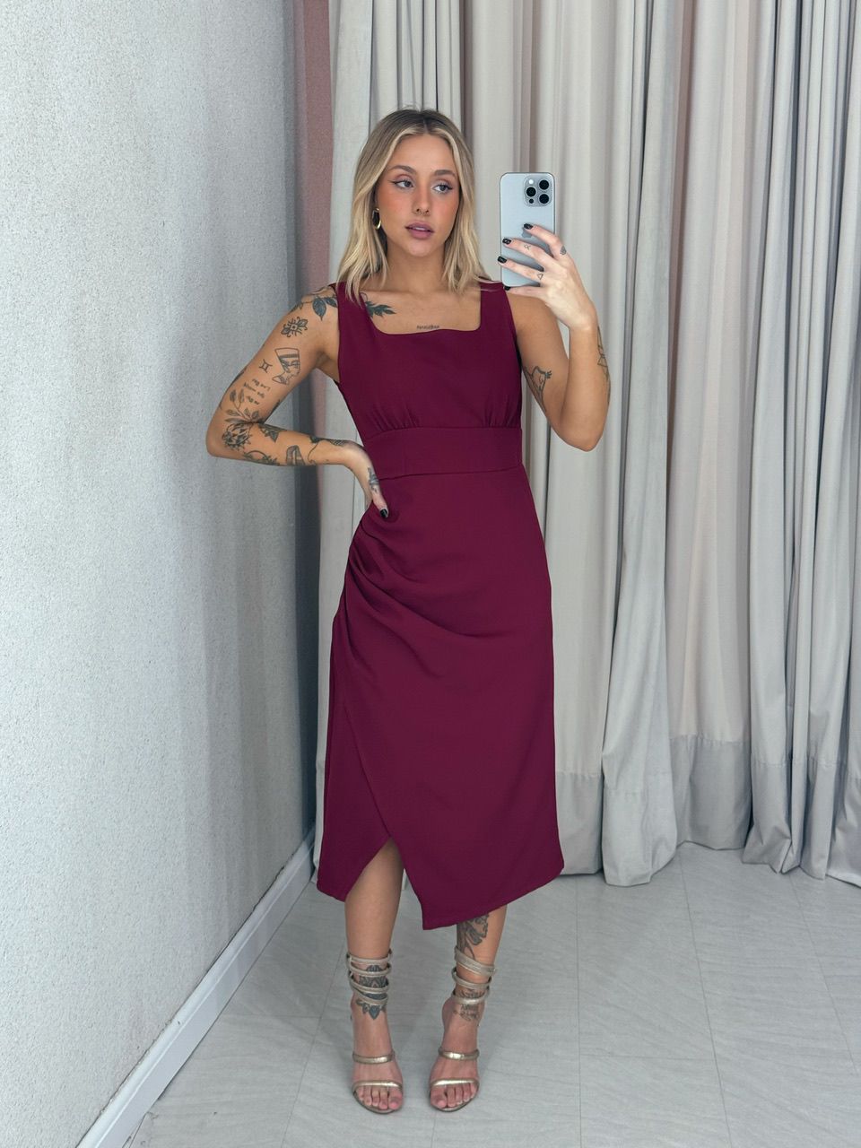 VESTIDO LIGIA DRAPEADO CHERRY RED - 0061510330 - CAROLLA FERRARO