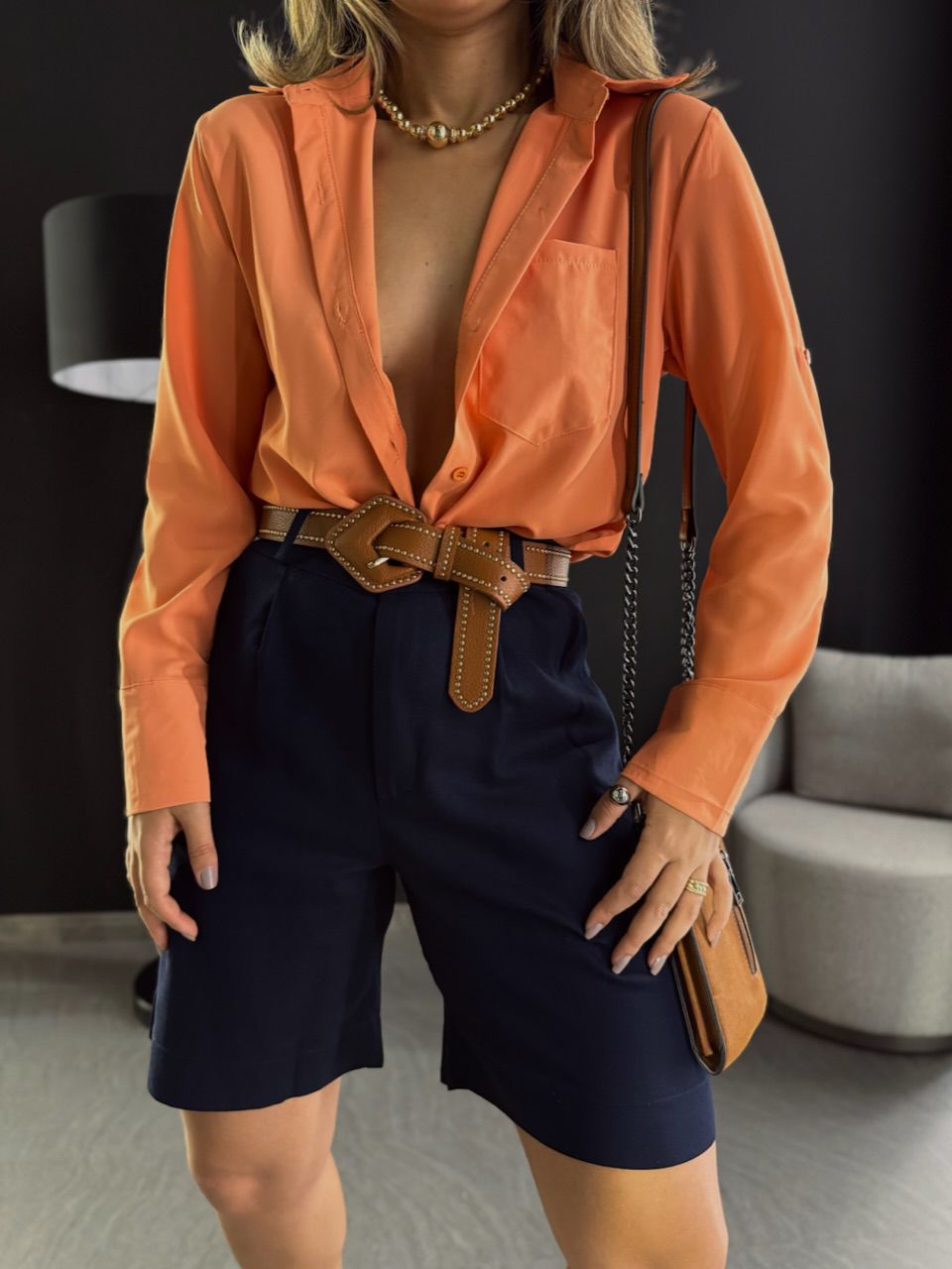 CAMISA LISA COM BOLSO LARANJA