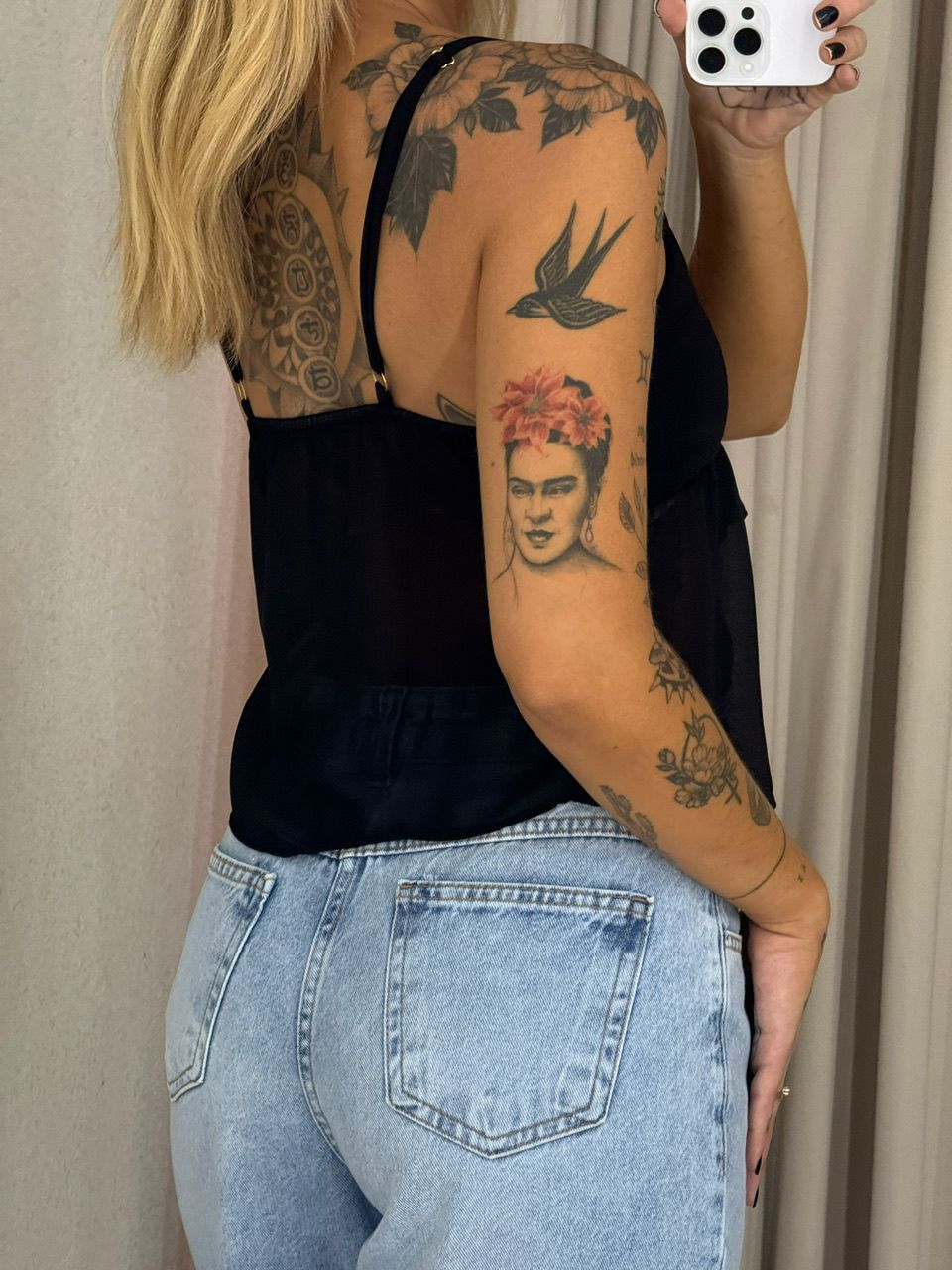 BLUSA MARIA EDUARDA ALÇA PRETA