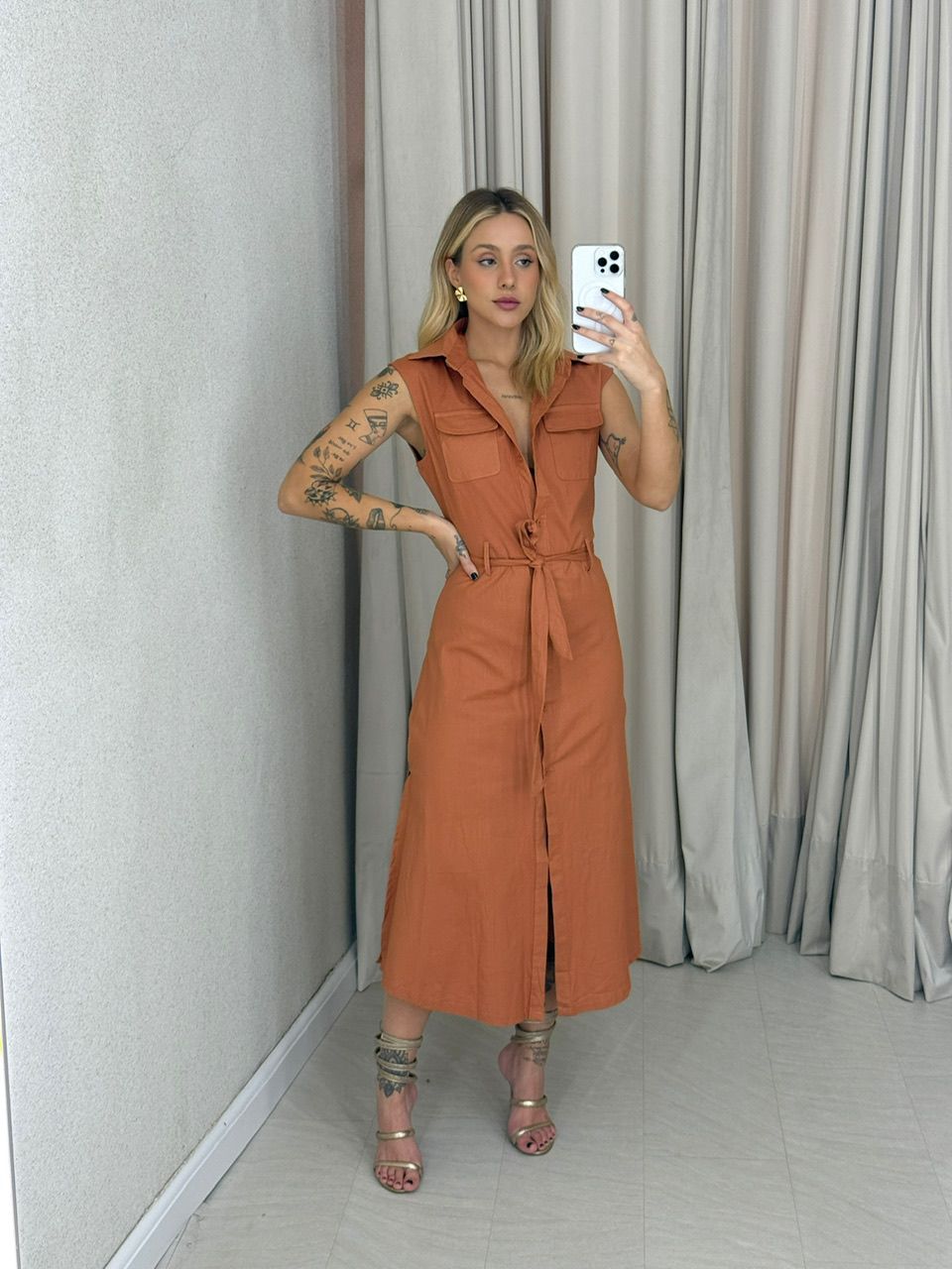 VESTIDO THAMIRES BOTÕES TELHA
