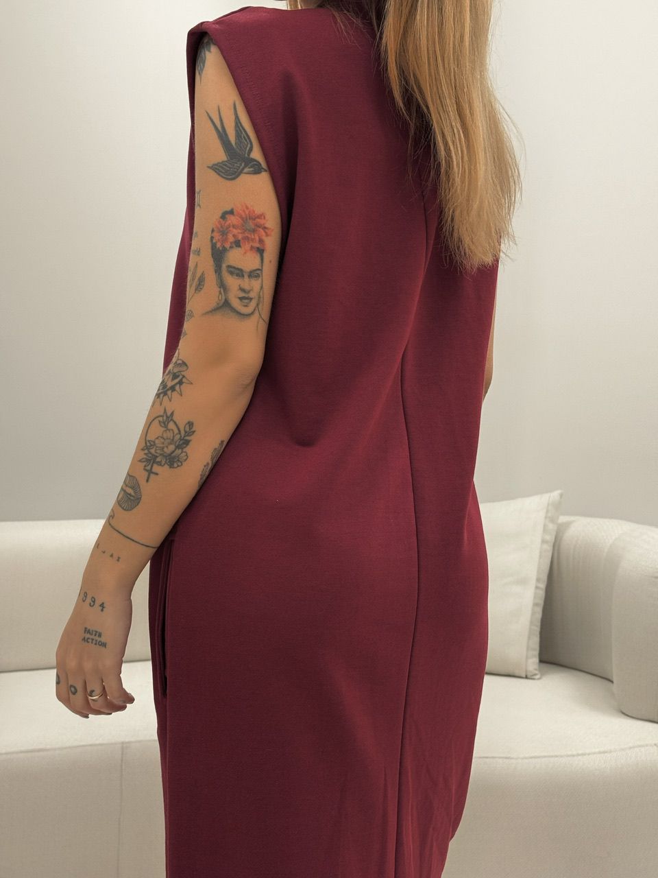 VESTIDO MOLETINHO CAVADO CHERRY RED