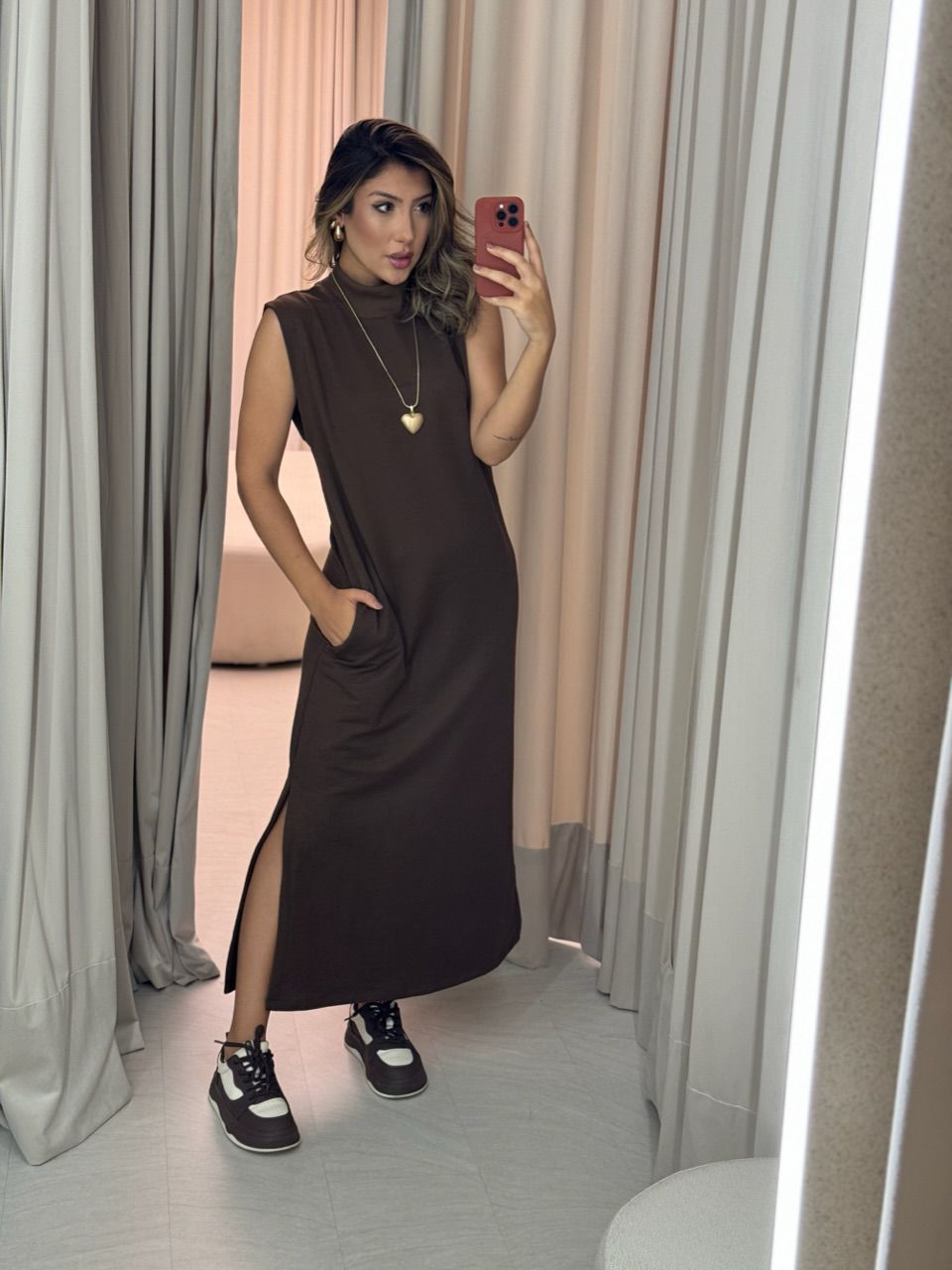 VESTIDO MOLETINHO CAVADO MARROM - 0051310054 - CAROLLA FERRARO