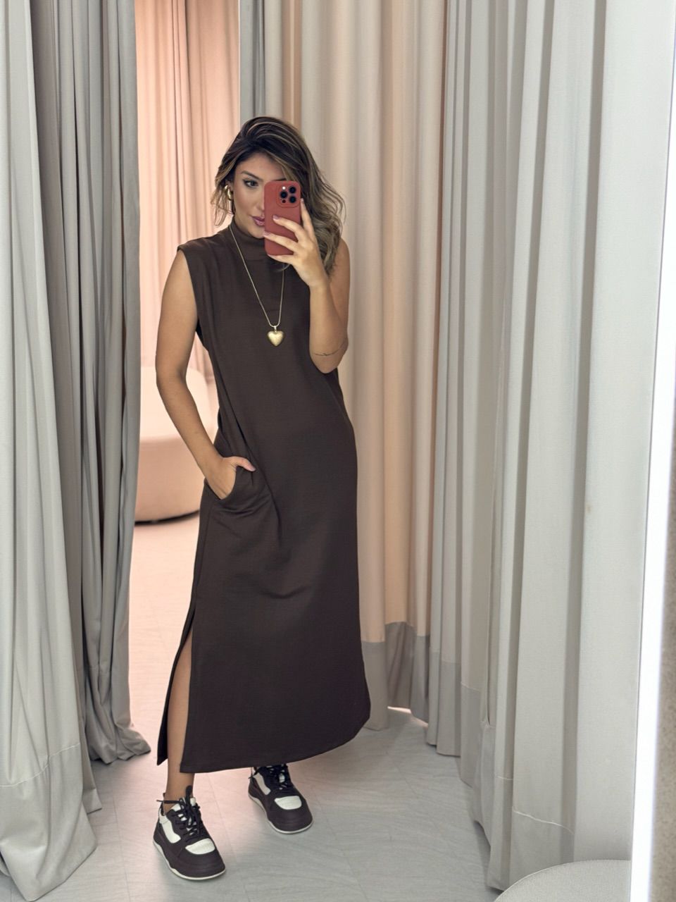 VESTIDO MOLETINHO CAVADO MARROM
