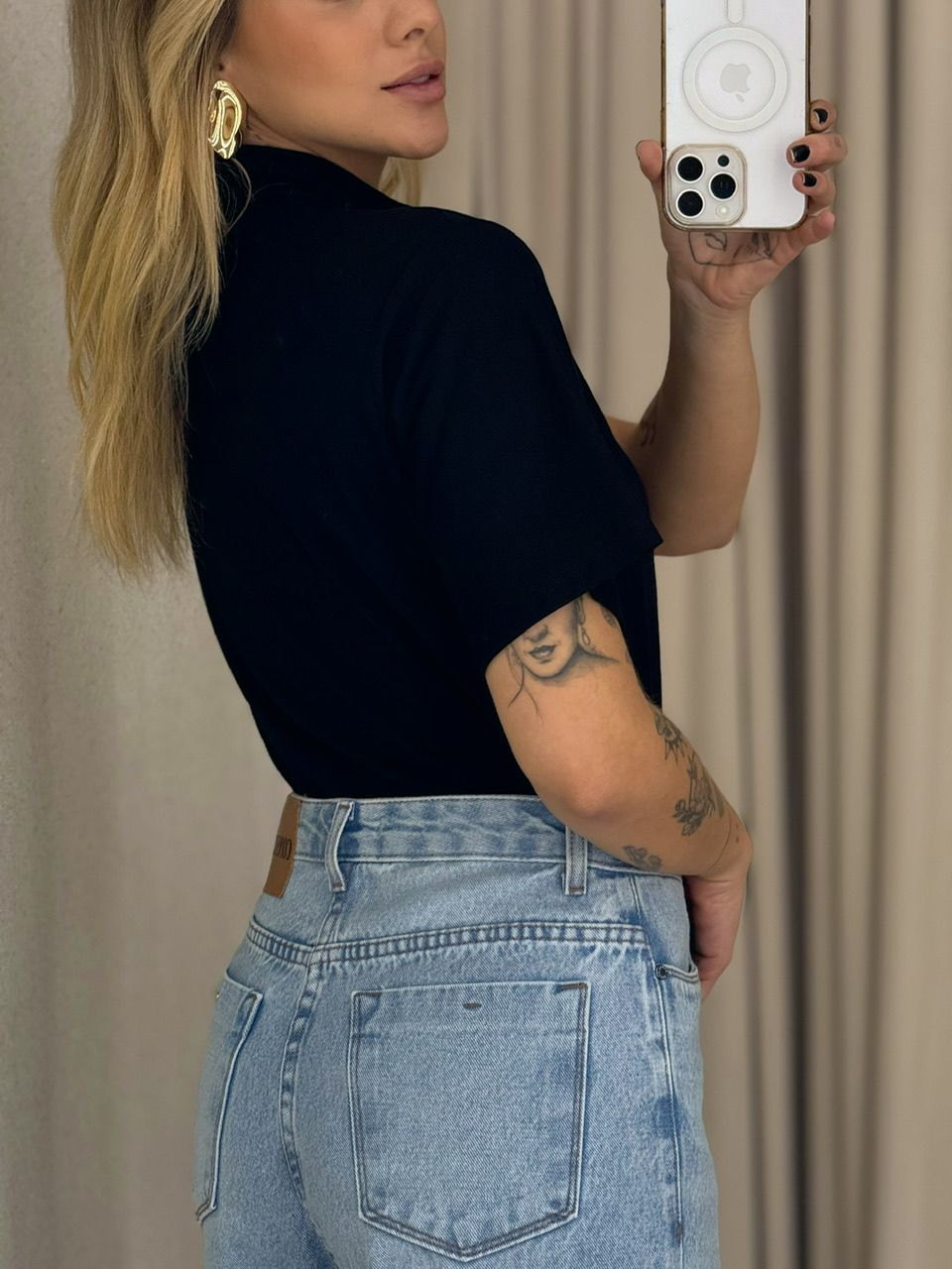 BLUSA AGNES GOLA PRETA