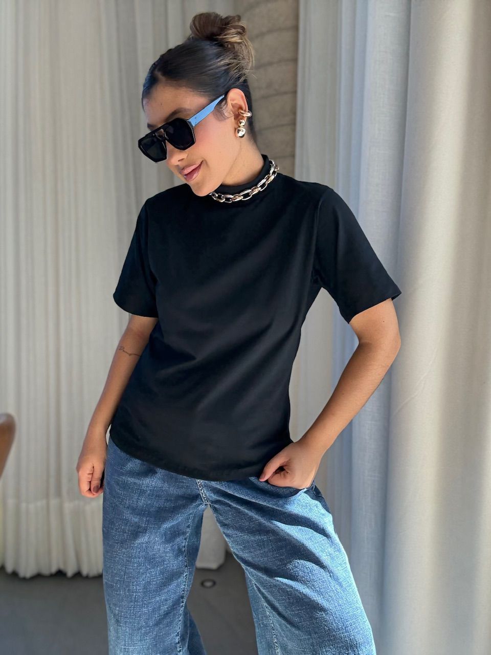BLUSA AGNES GOLA PRETA - 0066030033 - CAROLLA FERRARO