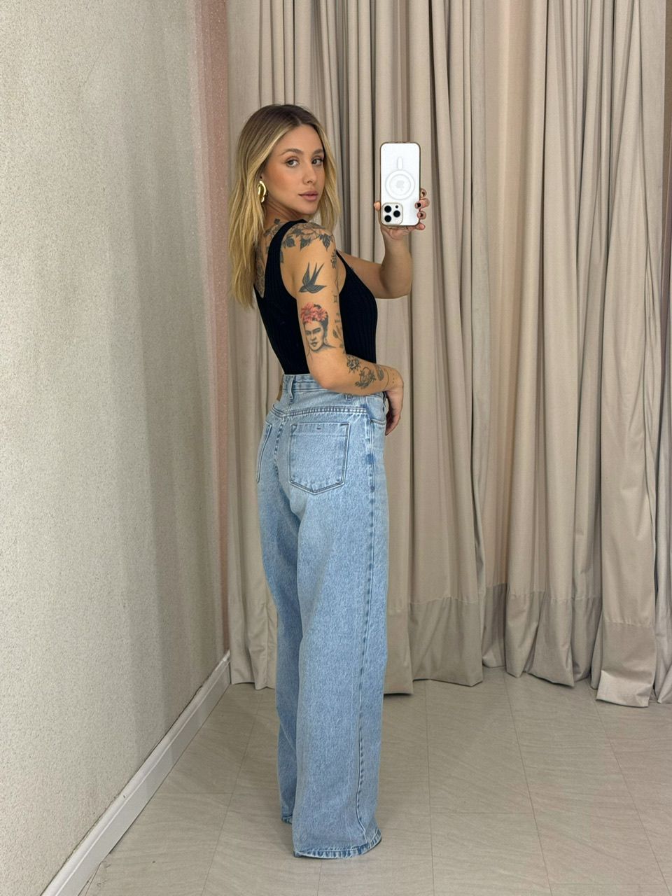 BLUSA ANAHI ALÇA TRICOT PRETA