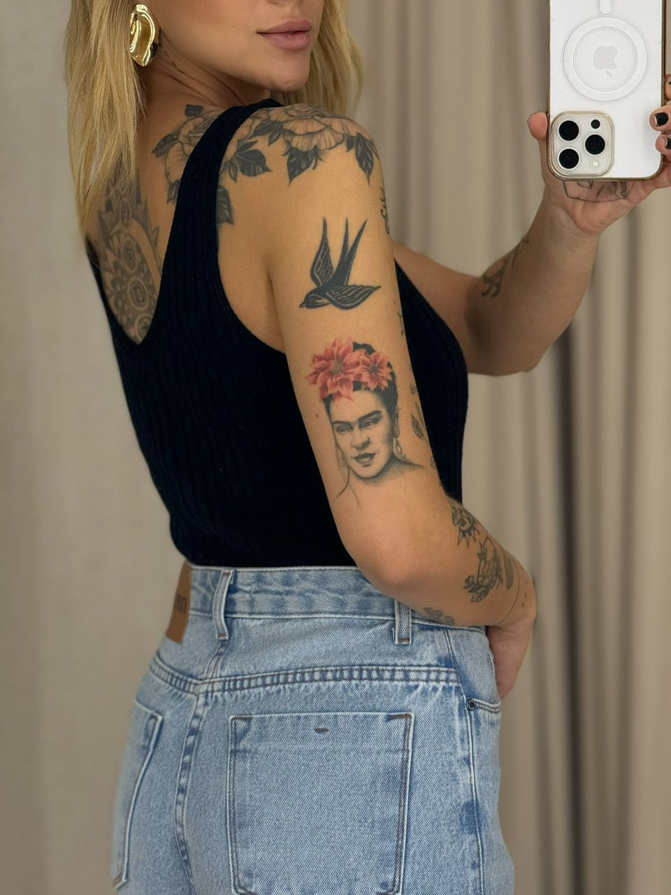 BLUSA ANAHI ALÇA TRICOT PRETA
