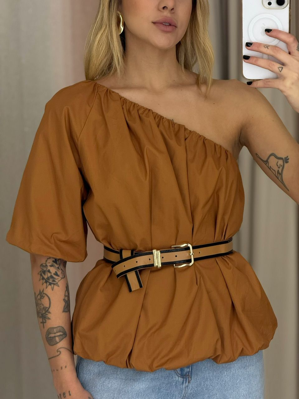 BLUSA VANESSA BALONÊ CARAMELO