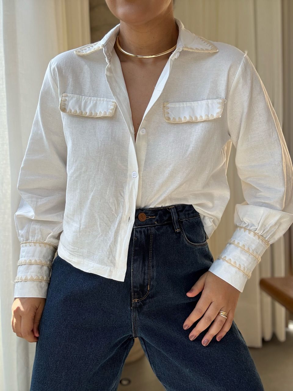 CAMISA ARIANE DETALHE OFF - 0065980048 - CAROLLA FERRARO
