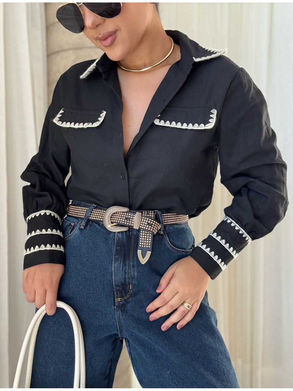 CAMISA ARIANE DETALHE PRETA - 0065980033 - CAROLLA FERRARO