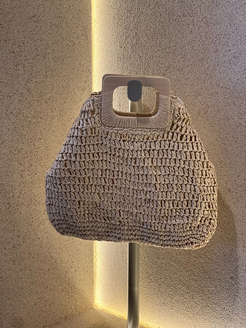 BOLSA TRANÇADA DE PALHA CRU
