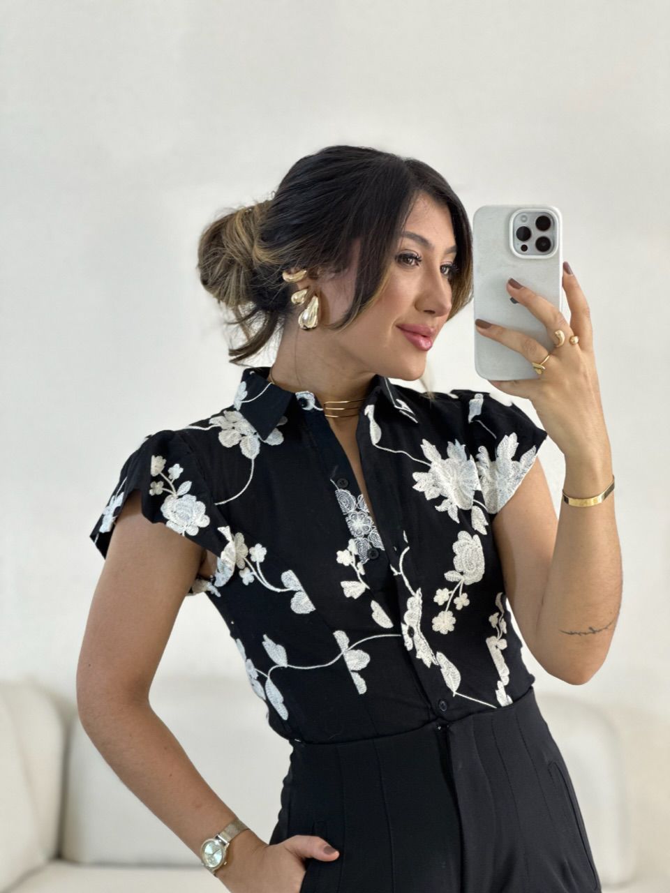 CAMISA CATARINA MANGA CURTA PRETA - 0055500033 - CAROLLA FERRARO