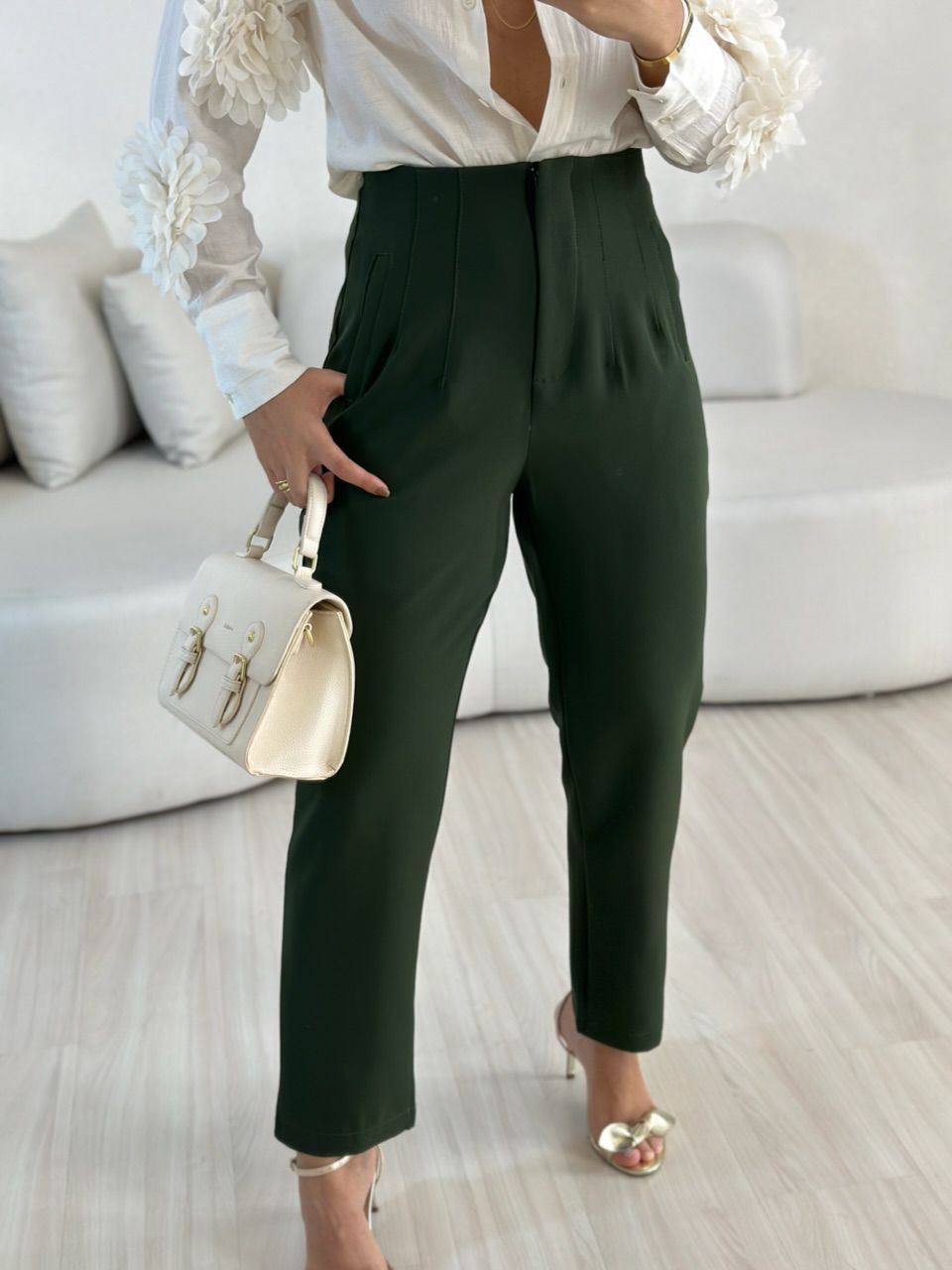CALÇA LUIZA ALFAIATARIA VERDE MUSGO