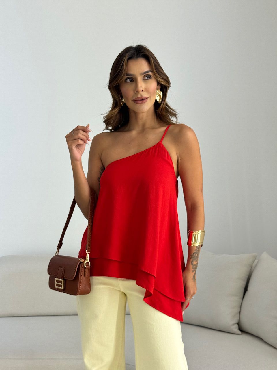 BLUSA MAISA ASSIMÉTRICA VERMELHA
