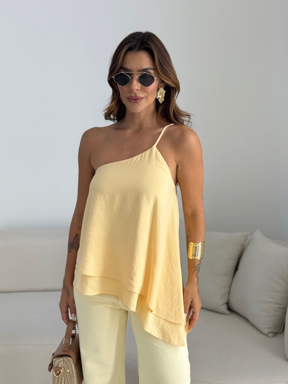 BLUSA MAISA ASSIMÉTRICA YELLOW BUTTER - 0067340431 - CAROLLA FERRARO