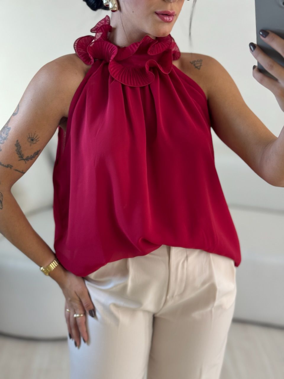 BLUSA ROBERTA GOLA BABADO VERMELHA