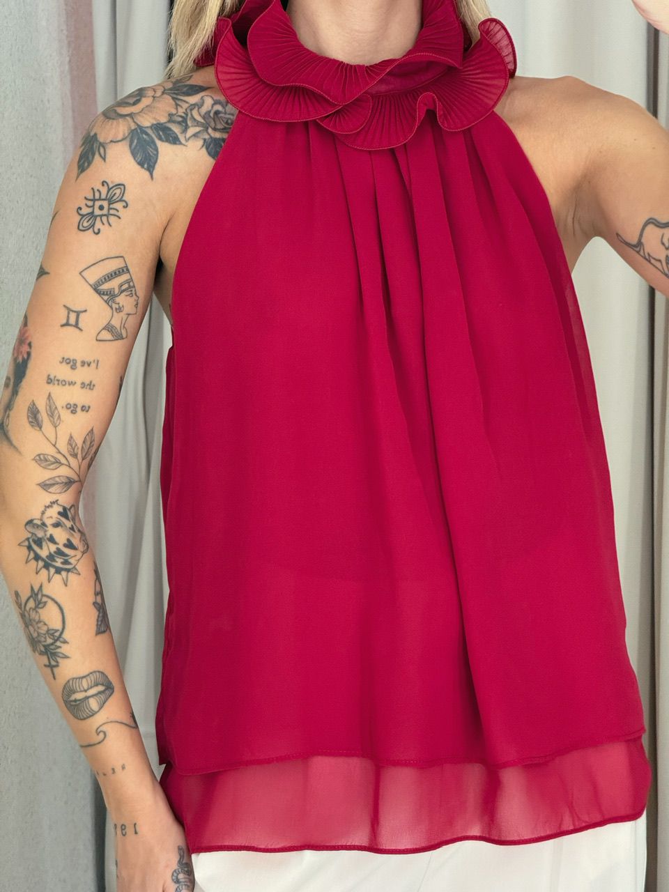 BLUSA ROBERTA GOLA BABADO VERMELHA